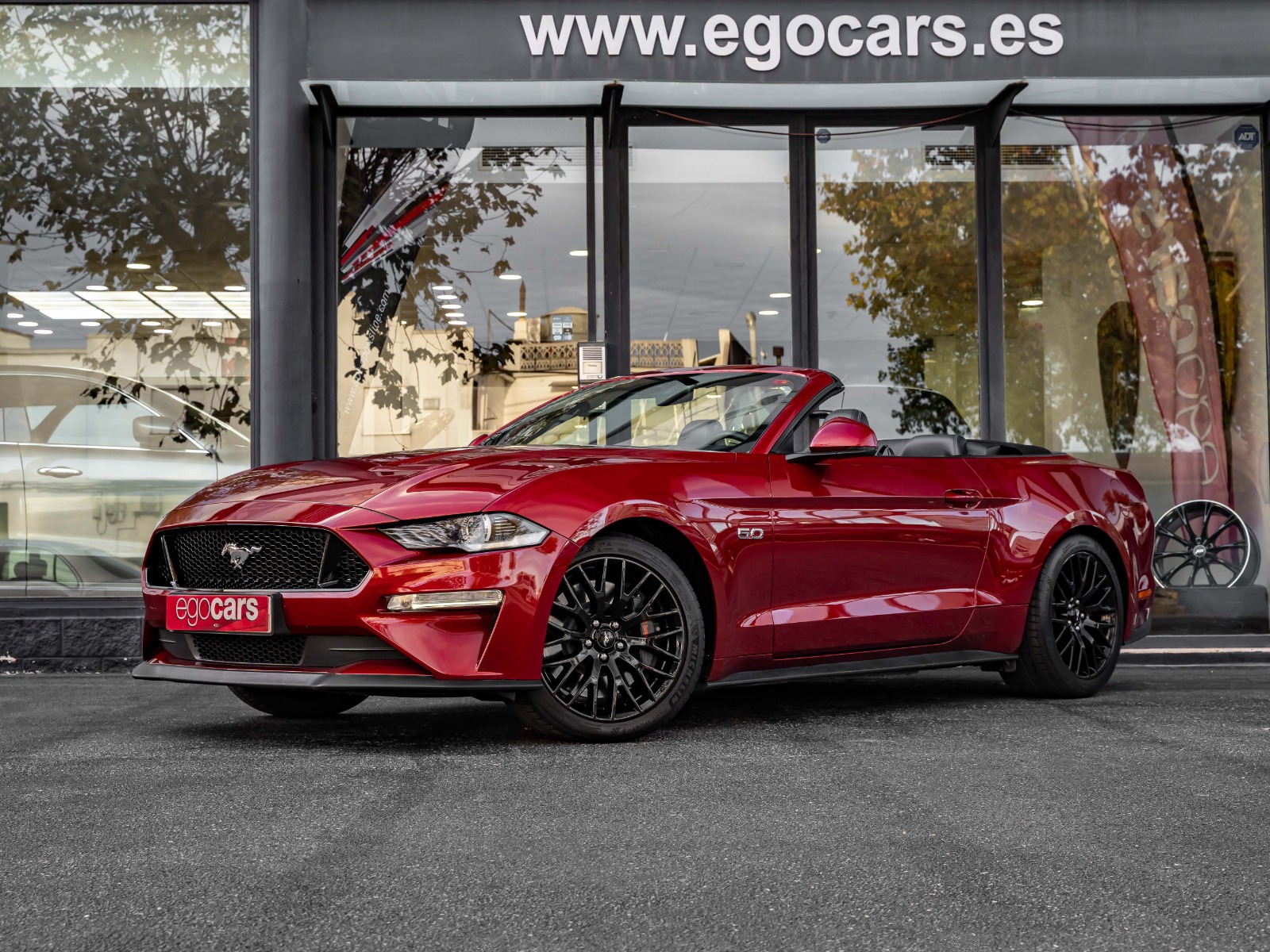 FORD MUSTANG GT CONVERTIBLE - EGOCARS (1)