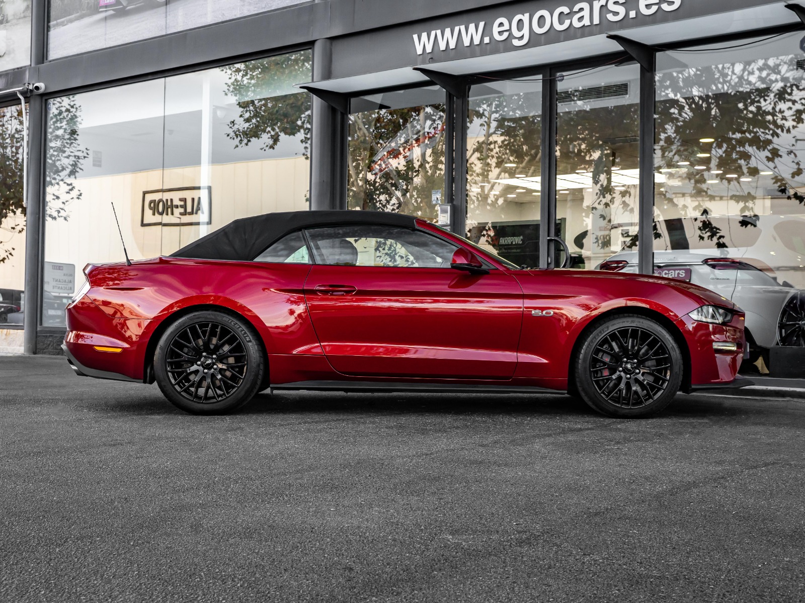 FORD MUSTANG GT CONVERTIBLE - EGOCARS (6)