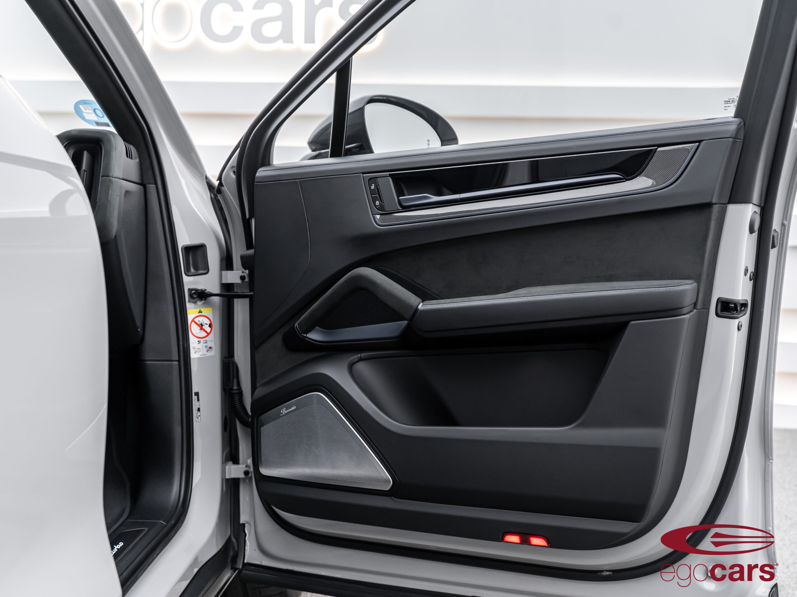CAYENNE COUPE TURBO E-HYBRID CRAYON GREY 0635 EGOCARS_10