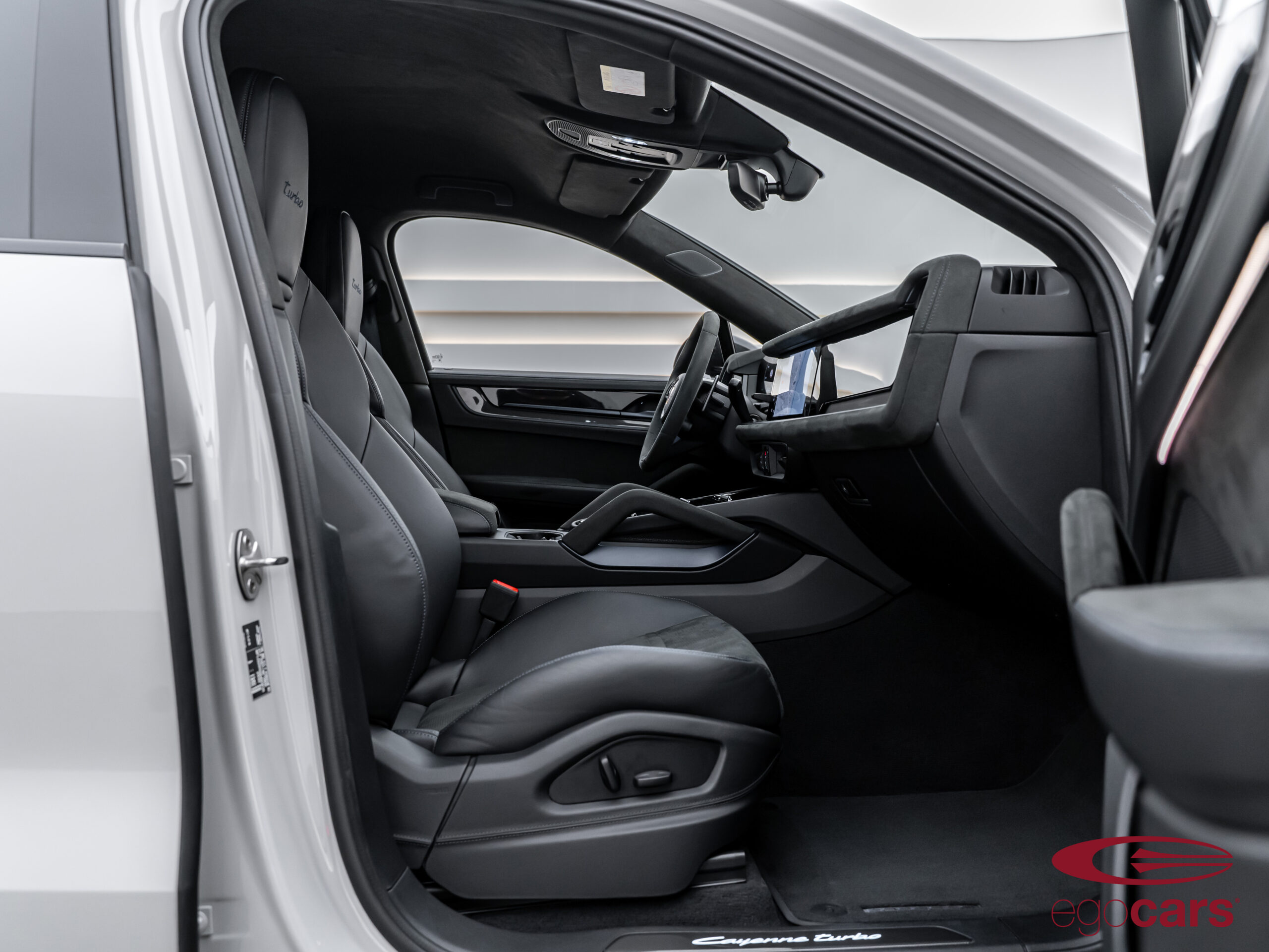 CAYENNE COUPE TURBO E-HYBRID CRAYON GREY 0635 EGOCARS_11