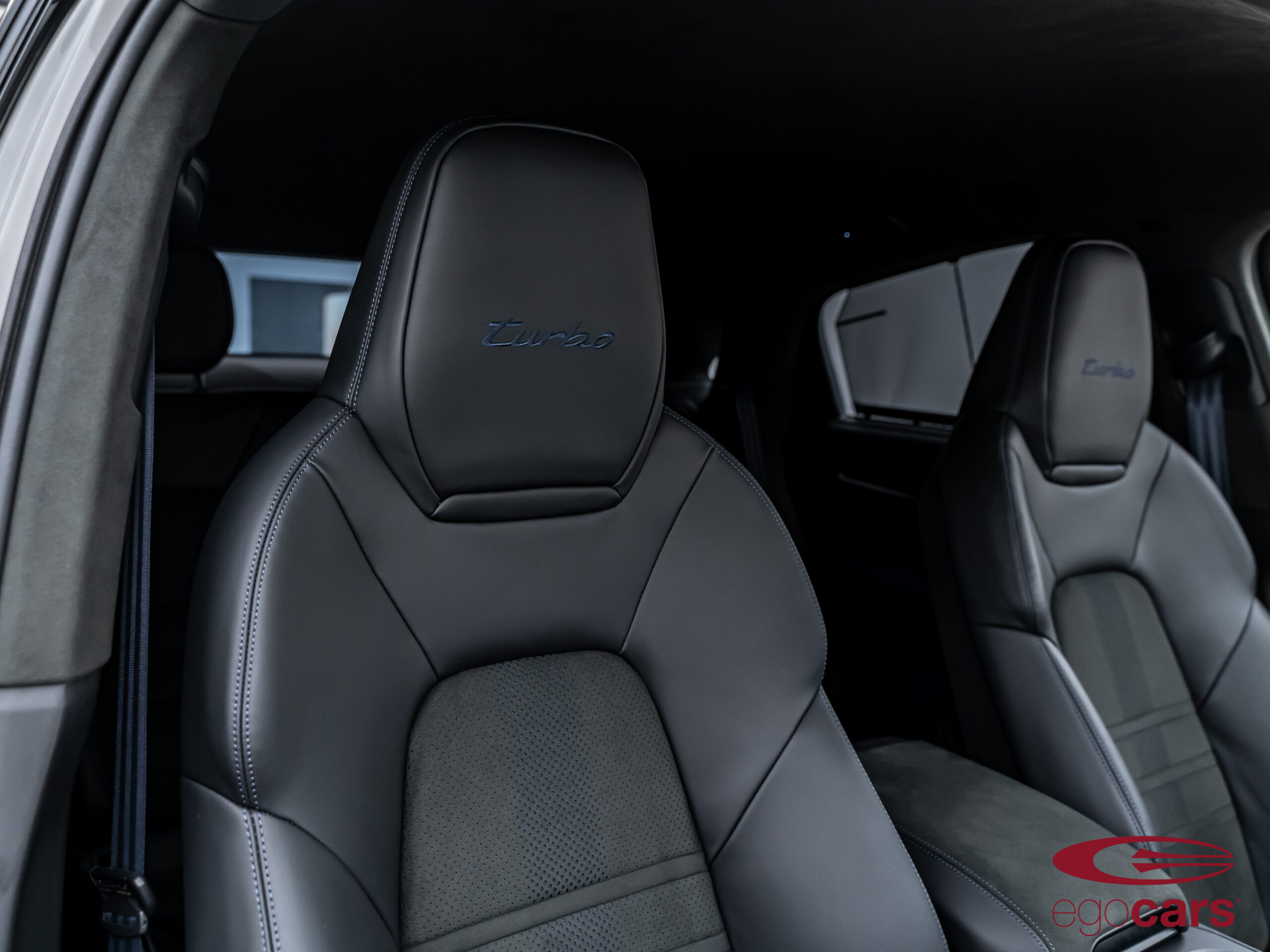 CAYENNE COUPE TURBO E-HYBRID CRAYON GREY 0635 EGOCARS_14