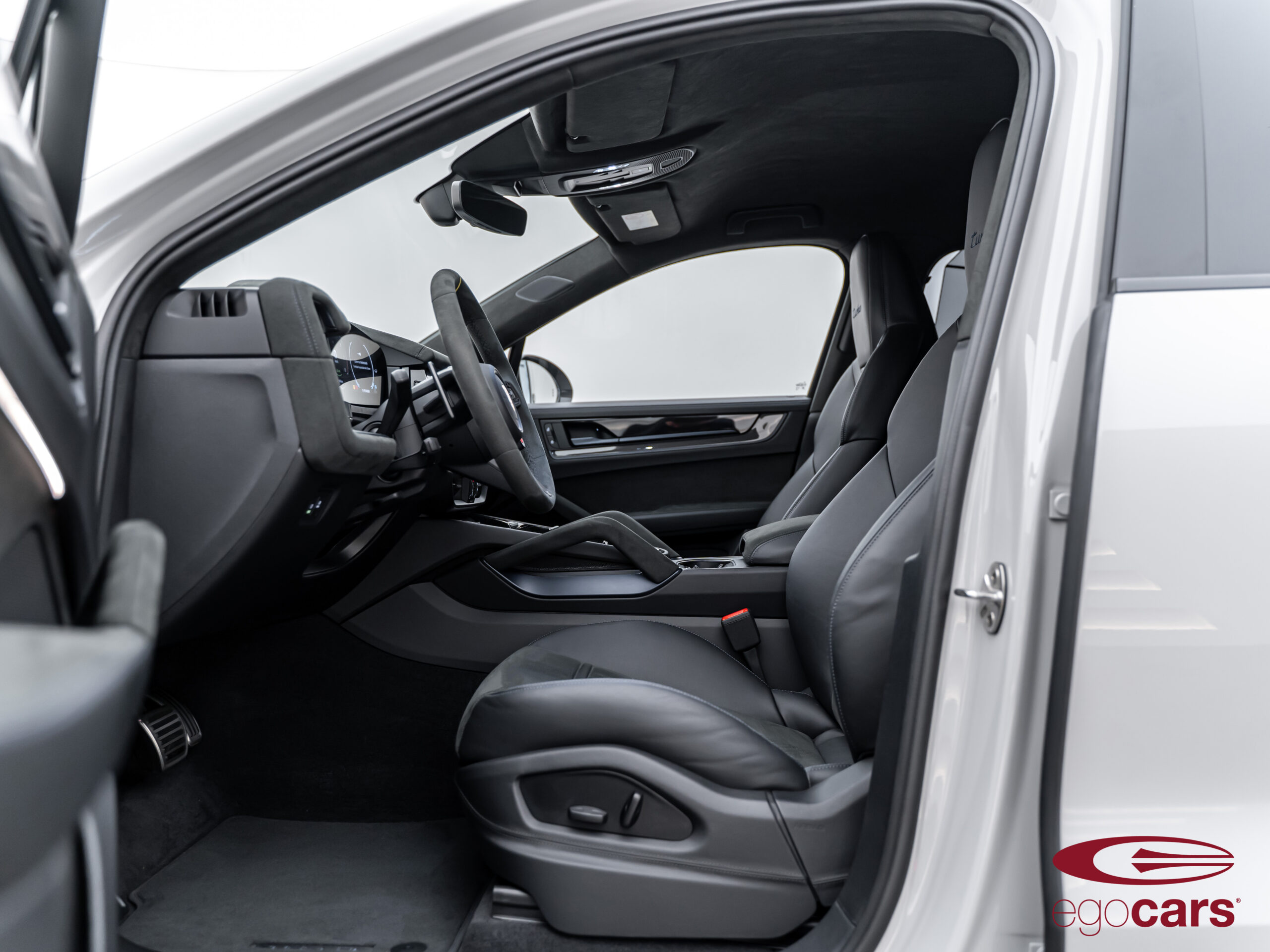 CAYENNE COUPE TURBO E-HYBRID CRAYON GREY 0635 EGOCARS_24