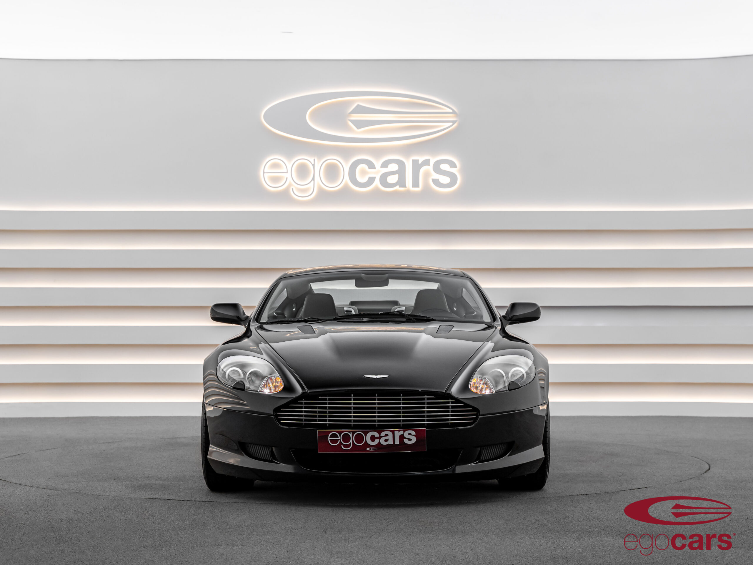 DB9 OBSIDIAN BLACK 1497 EGCOARS_2