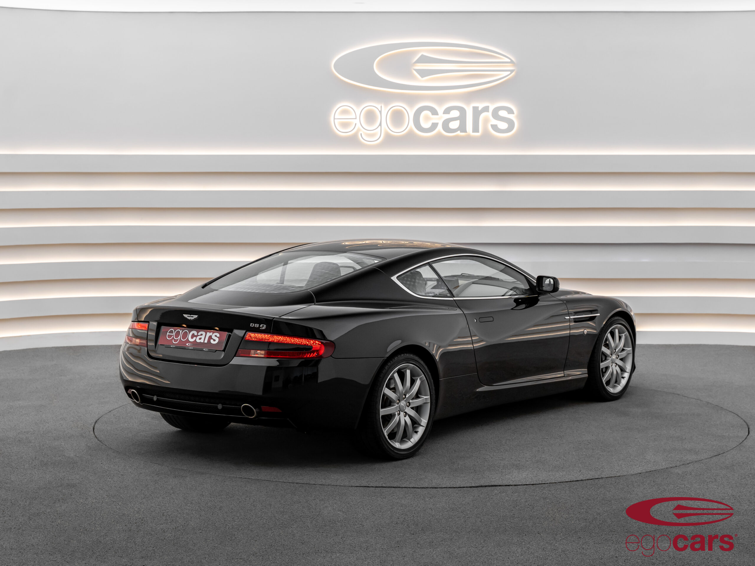 DB9 OBSIDIAN BLACK 1497 EGCOARS_7