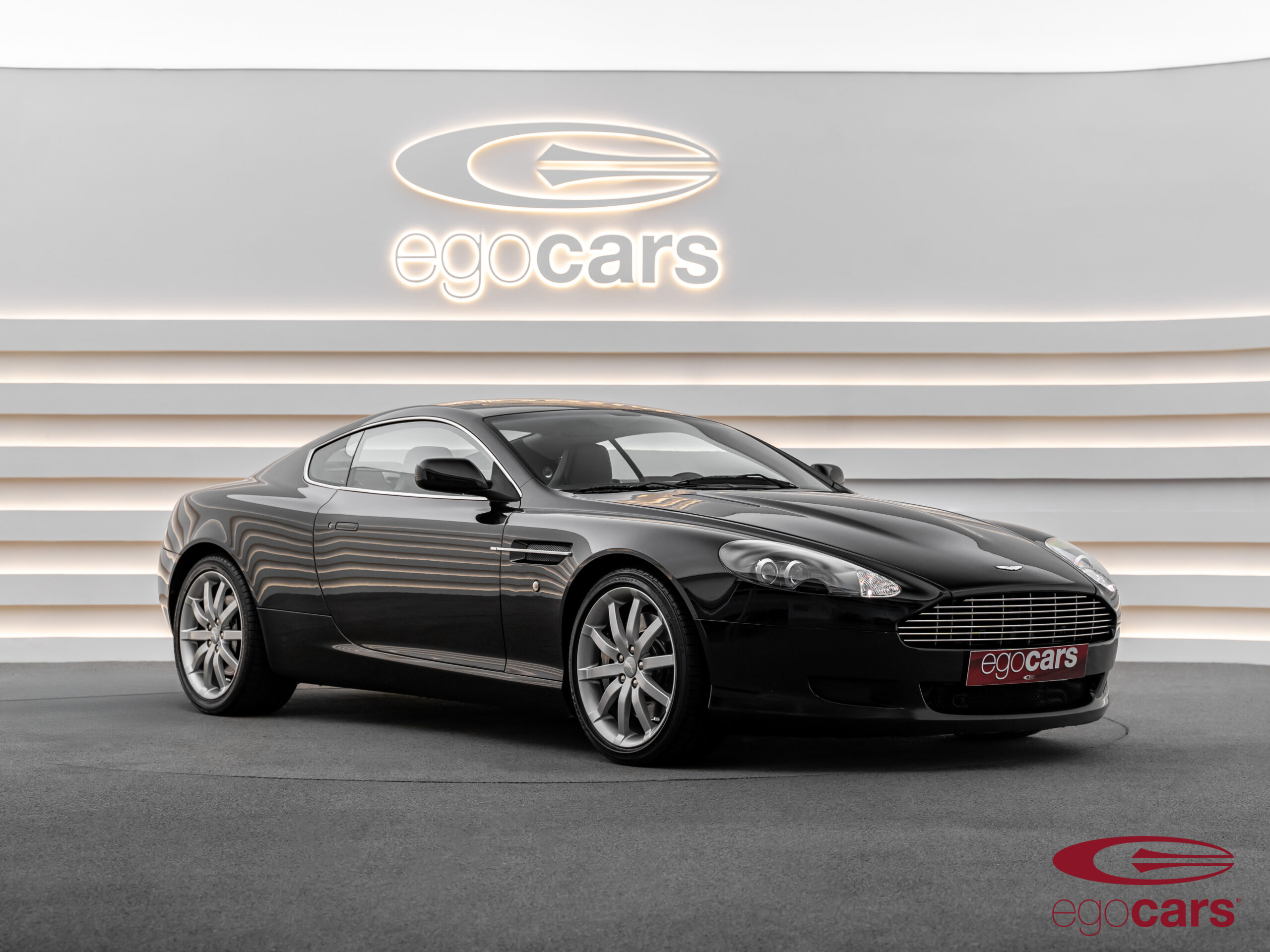 DB9 OBSIDIAN BLACK 1497 EGCOARS_9